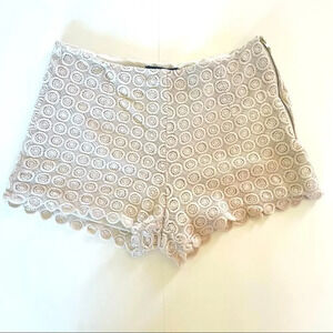 Summer Neutral Floral Eyelet Circle Lace Shorts Medium